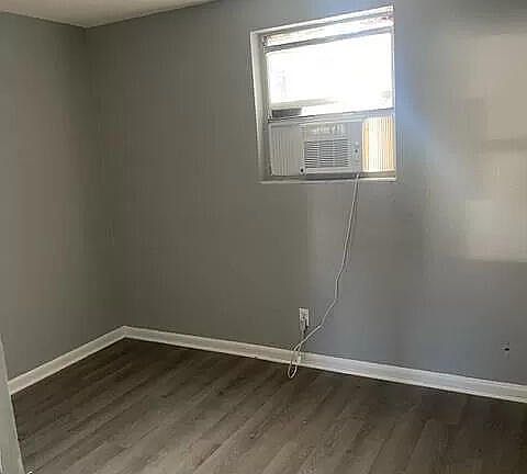 4th image of 8142 EATON Avenue