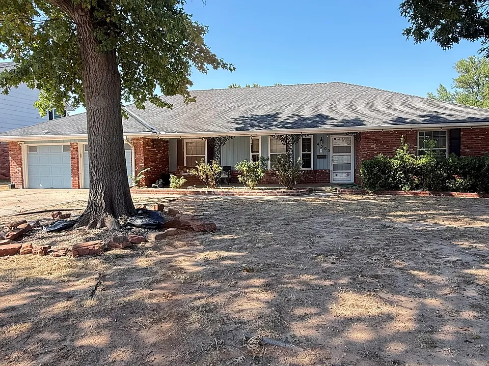 4505 NW 29th St