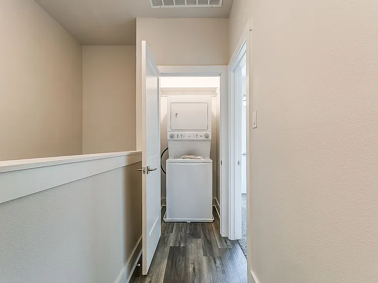 3133 Greene Ave #2028 — Photo 39