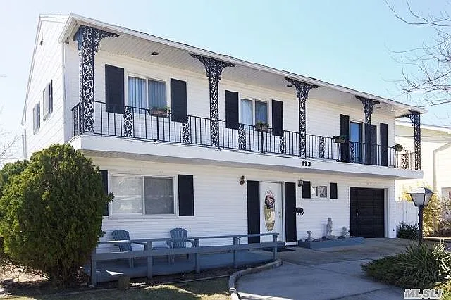 133 Meister Blvd photo 1