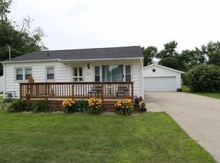 209 2nd St, Washburn, IA 50702