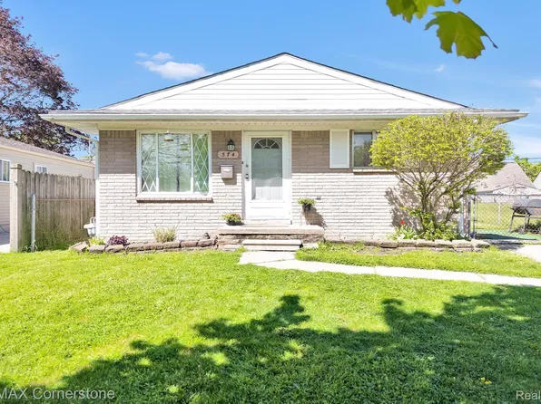 374 Detroit St, Trenton, MI 48183