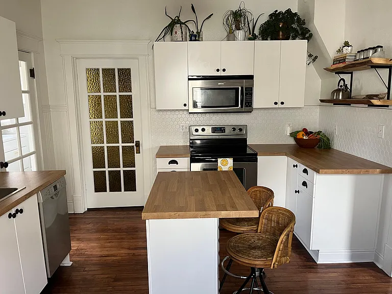 736 Monroe Ave — Photo 12