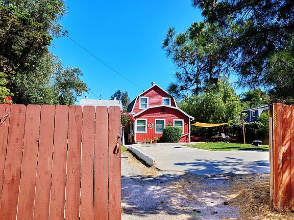 5th image of 3043-45 Helix St