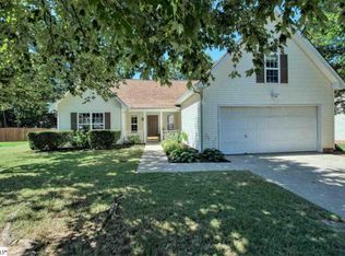 4 Chablis Ct, Mauldin, SC 29662