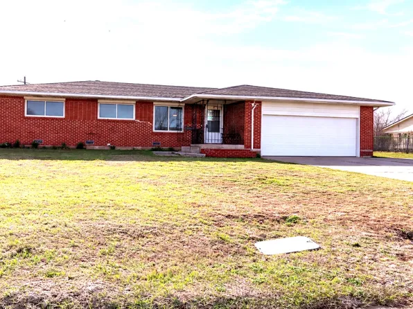 403 SW 45th St, Lawton, OK 73505