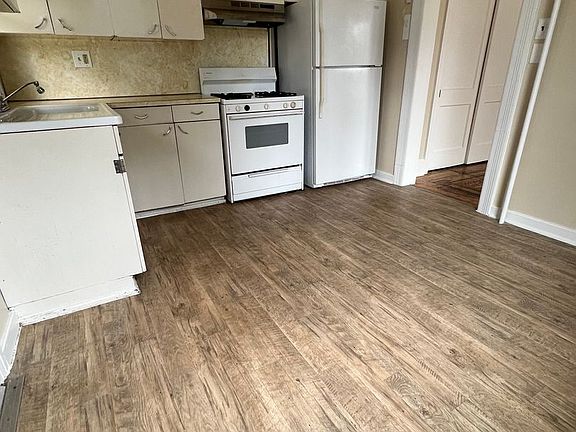 2nd image of 1434 1st Ave #1