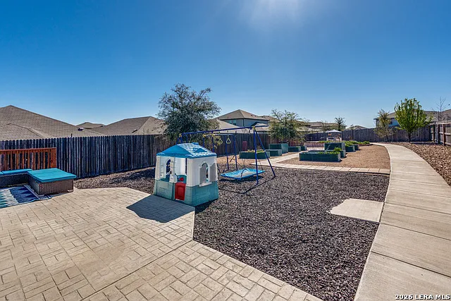344 Quinton Bnd — Photo 28