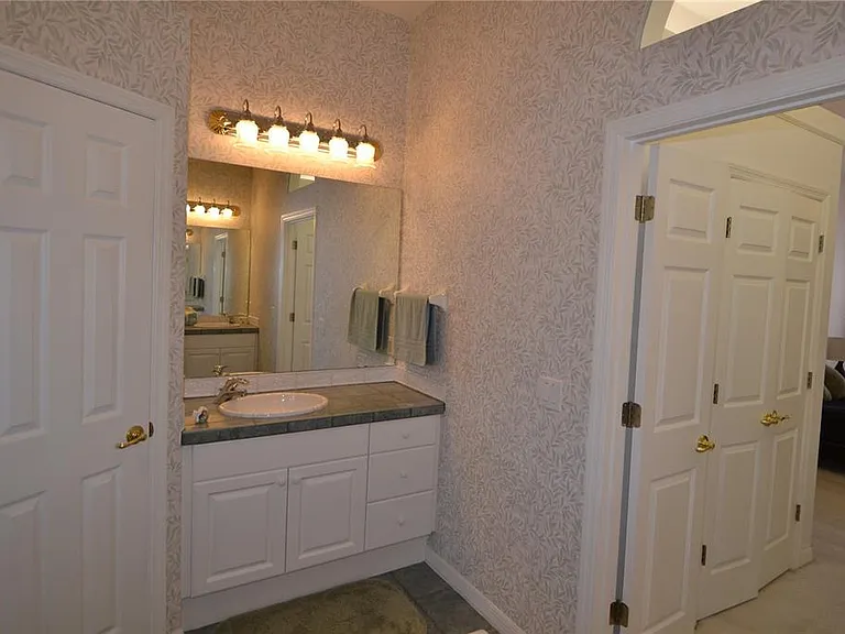 79 NW 48th Blvd — Photo 17