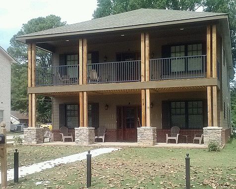 1st image of 418 Wesley Pl