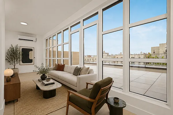 Living room, photo 2