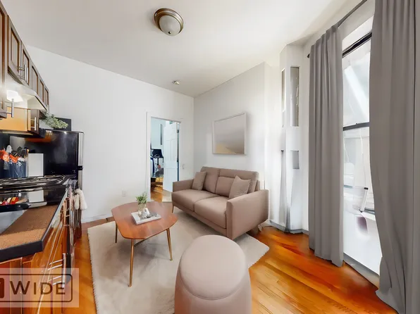 174 Thompson Street image 1 of 8