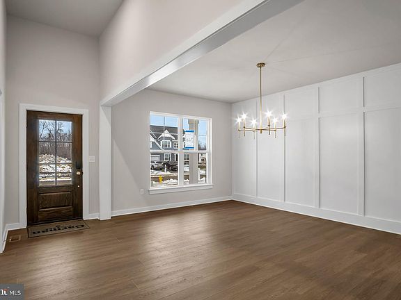 5th image of 309 Deerfield Ln