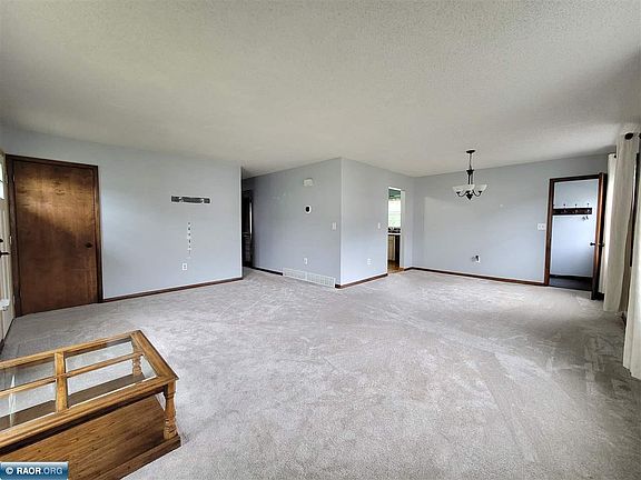 4th image of 2027 E 31st St