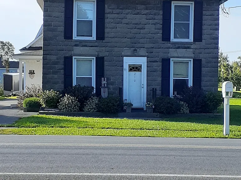 210 Dodge Ave — Photo 1