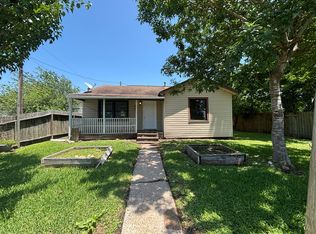 810 23rd St N, Texas City, TX 77590