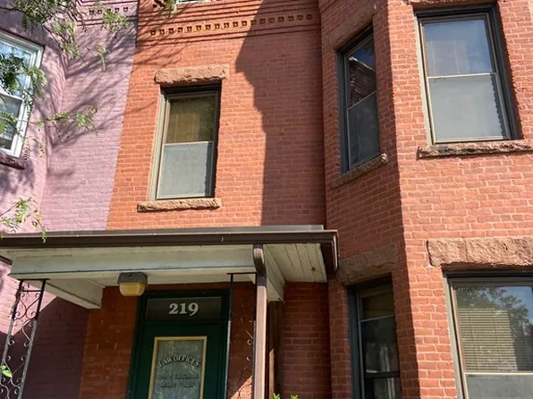 219 Suffolk St, Holyoke, MA 01040