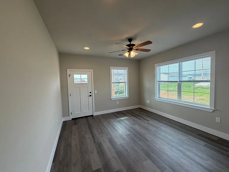 Salem Run Apartments Phase 2 — Photo 247
