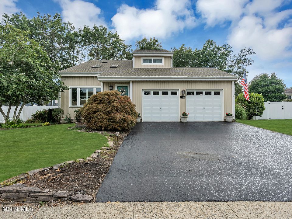 1st image of 1458 Iroquois Court