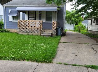 19155 Kingsville St, Harper Woods, MI