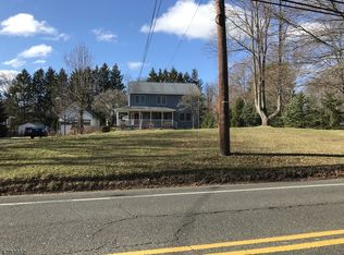 2010 Lamberts Mill Rd, Scotch Plains, NJ 07076