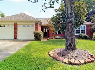 15203 Manorhill Dr, Houston, TX 77062