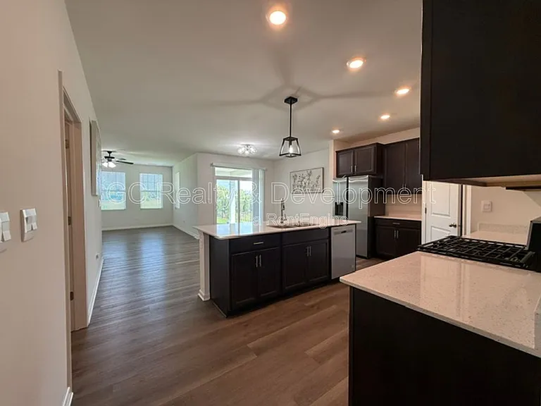 14729 S Greenbriar Dr — Photo 10