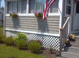 27 Owaneco Trl, Old Saybrook, CT 06475