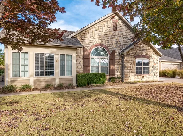 2405 SW Coues Cv, Bentonville, AR 72713