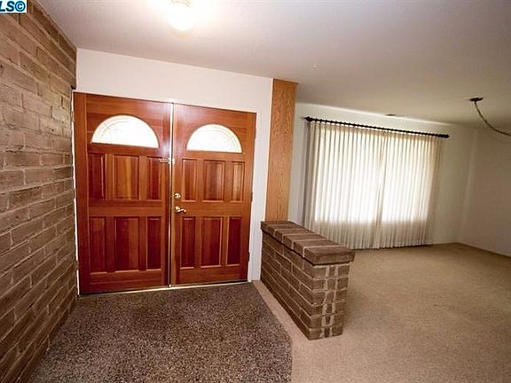 3rd image of 546 Trout Lake Drive