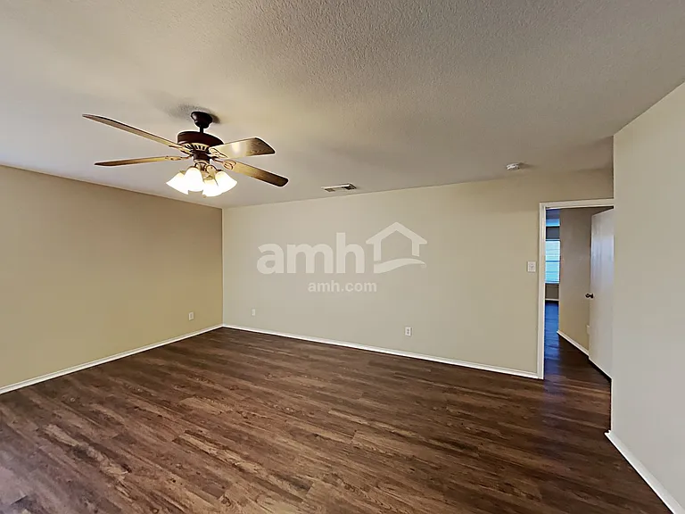 10339 Manor Crk — Photo 10