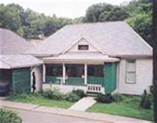 107 Valley St photo 1