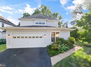 8560 Bauer Cir, Springfield, VA 22152