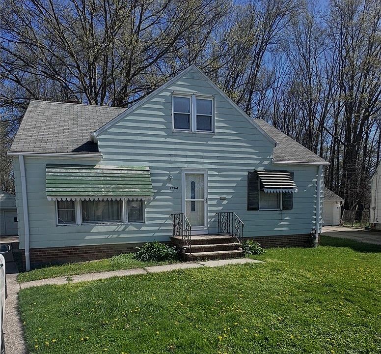 1st image of 28961 Beechwood Dr