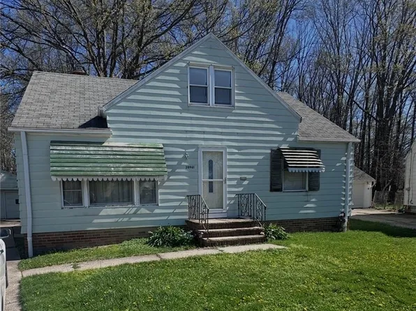 28961 Beechwood Dr, Willowick, OH 44095