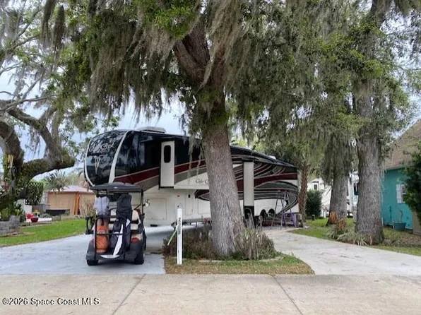 2591 Frontier Dr #327, Titusville, FL 32796