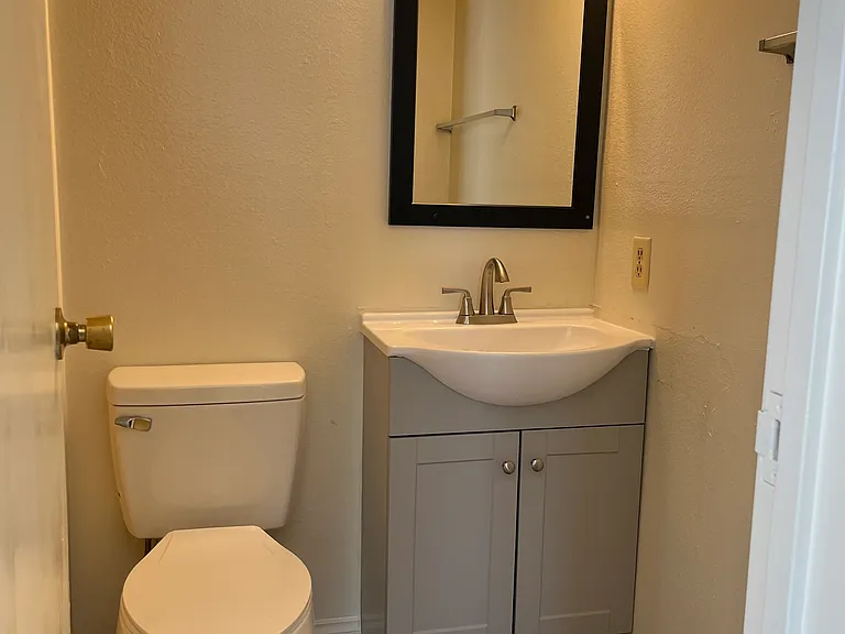 4437 Newsom Cir #C — Photo 20