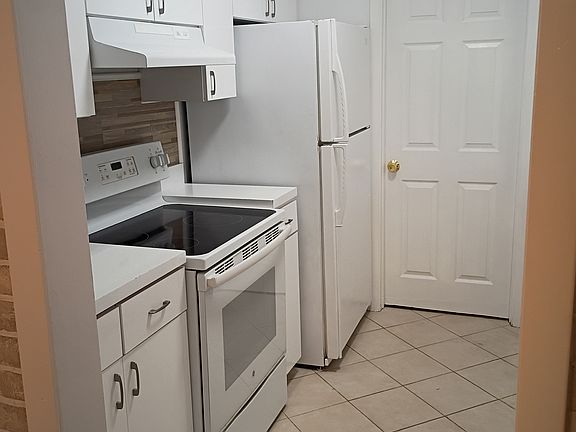 5th image of 3113 Joyann St