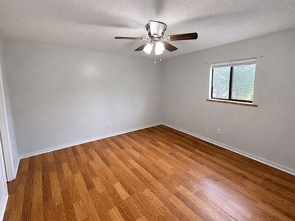 2nd image of 126 Anzie Way APT A-3