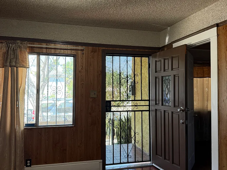114 S Fresno St — Photo 43