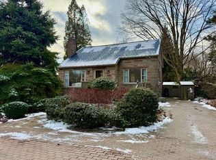 740 Clarkson Rd S, Mississauga, ON L5J 2T9