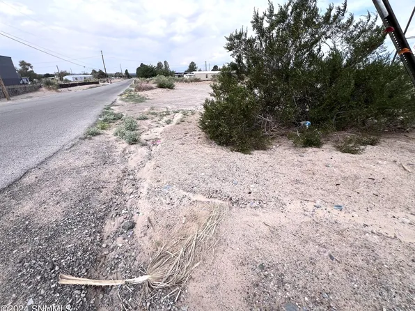 875 Montana Vista Dr, Anthony, NM 88021