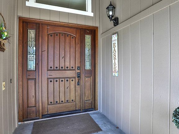3rd image of 9507 Golden Dr