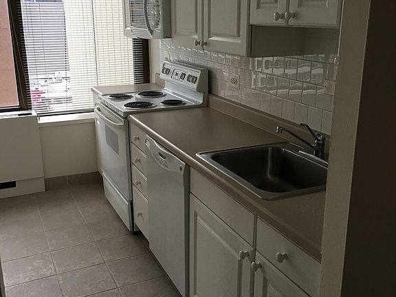 3rd image of 336 E Ontario St #440