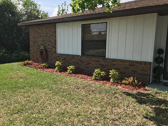 3rd image of 771 NW Treemont Av Avenue