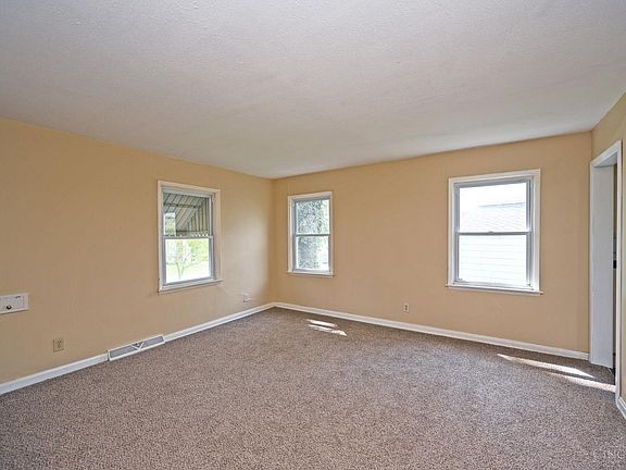 5th image of 51 Gambier Cir
