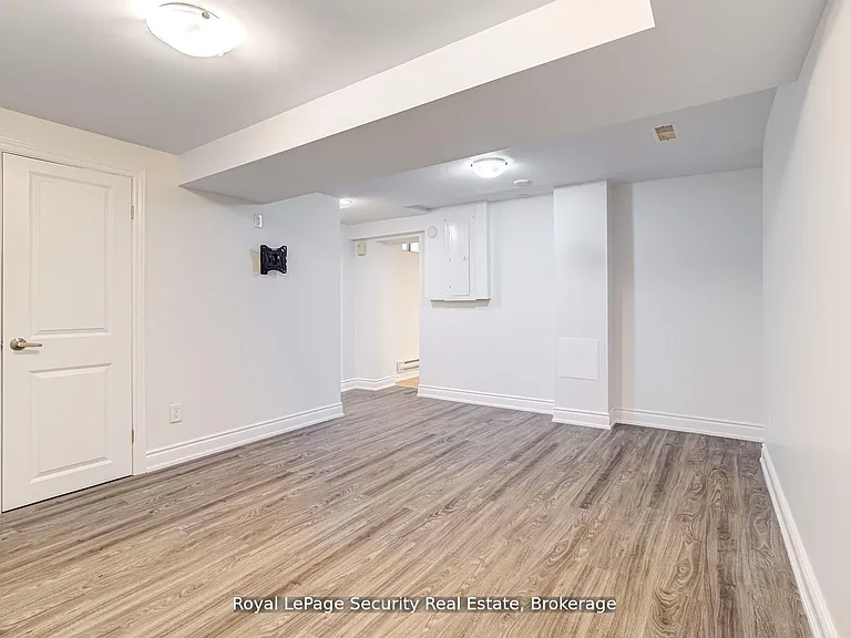 706 Gladstone Ave #LOWER — Photo 16