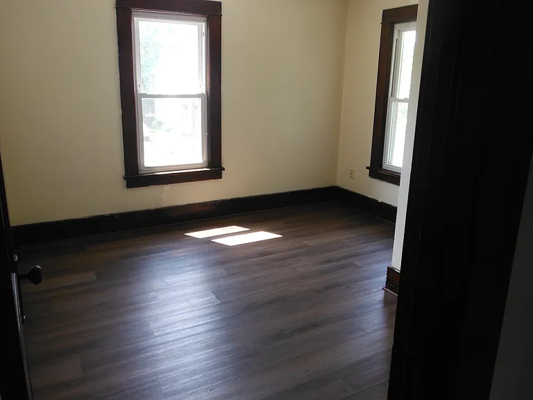 1364 Stark Ave SW — Photo 9