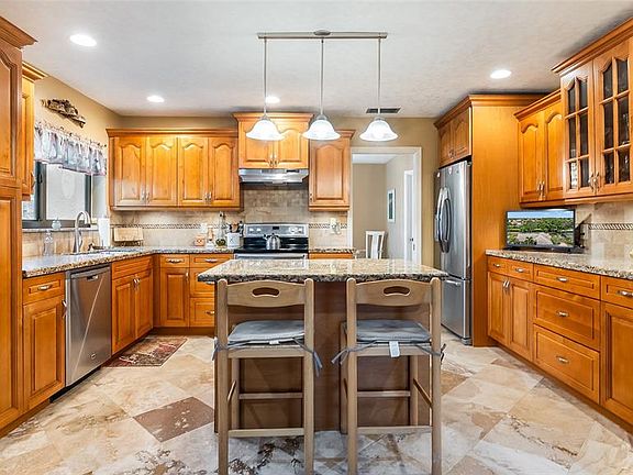 4th image of 18337 104th Ter S