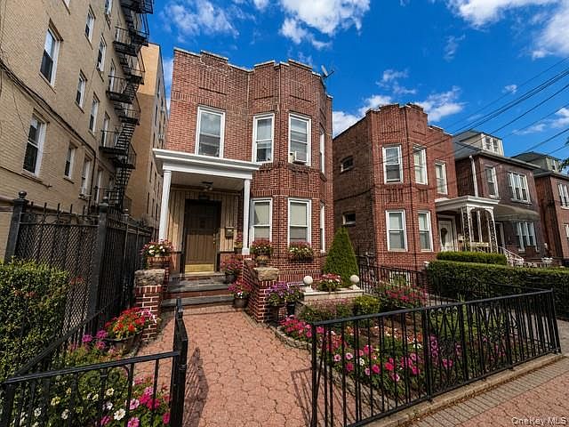 1st image of 1752 Mahan Avenue